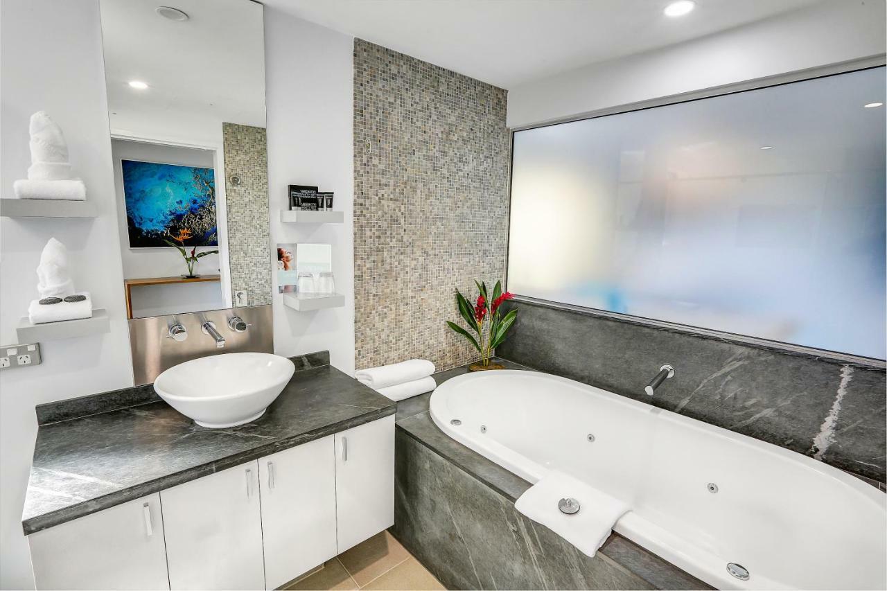 Elysium Private Apartments Triton By The Sea Palm Cove Extérieur photo